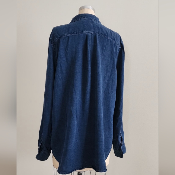 Banana Republic Ultra soft Denim shirt - Picture 7 of 11